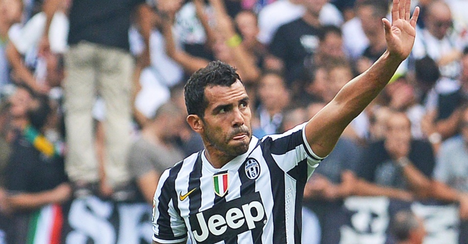 22.set.2013 - Carlos Tévez comemora seu gol na partida do Juventus contra o Verona