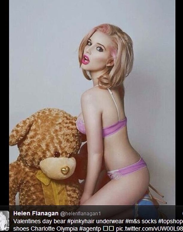 A atriz e modelo Helen Flanagan não perde a chance de se promover nos tabloides locais. - Reprodução/Instagram
