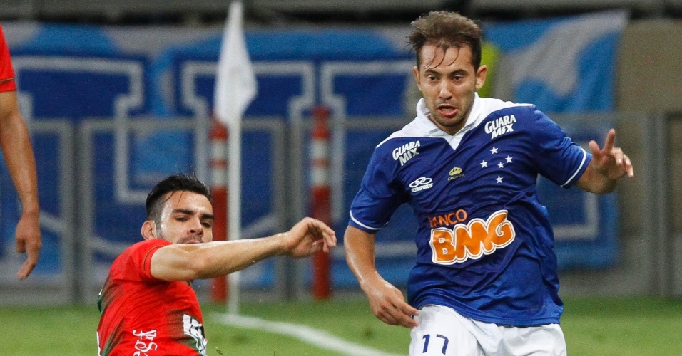 Cruzeiro domina seleção do Nacional; Everton Ribeiro é 