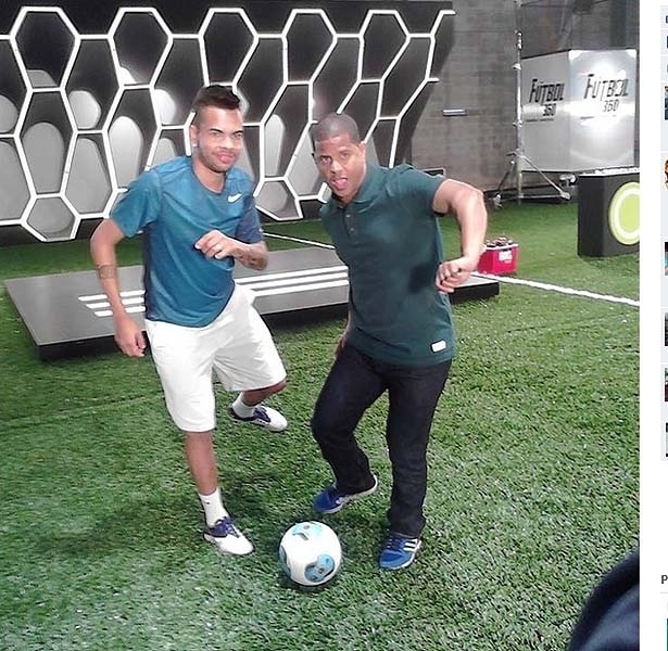 Marcelinho Carioca e Dentinho se divertem em gravação do Futebol 360  - Reprodução/Facebook