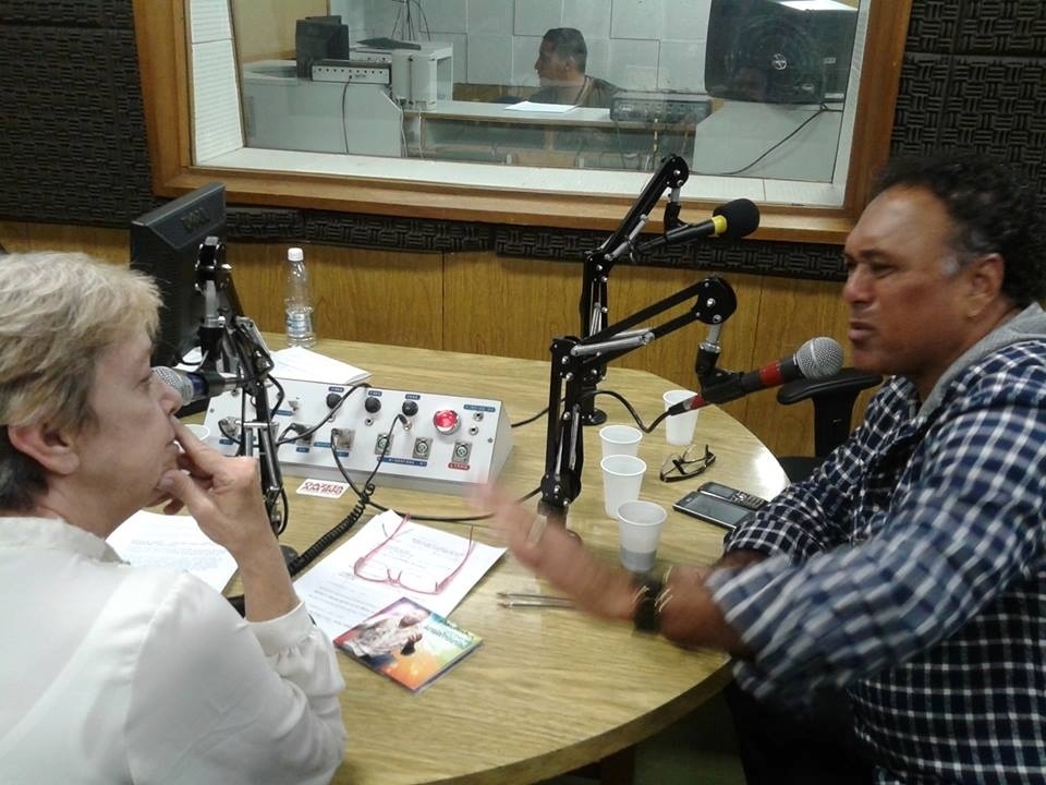 Atualmente, Regiani Ritter comanda o programa "Disparada do Esporte", na rádio universitária Gazeta AM - Arquivo pessoal