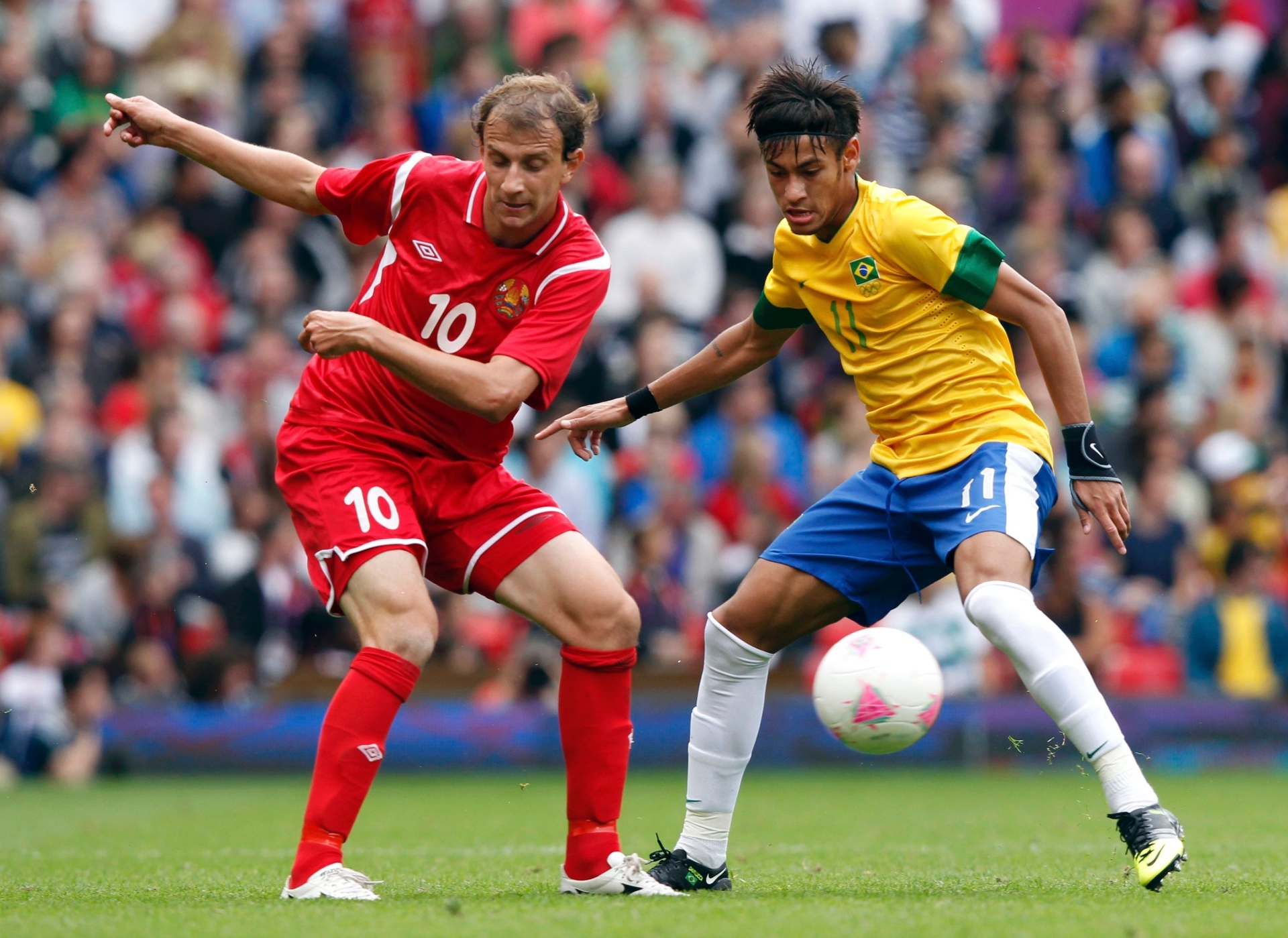 Renan Bressan: meia nasceu em Tubarão (SC) joga pela seleção da Bielorrússia - ANDREA COMAS / REUTERS
