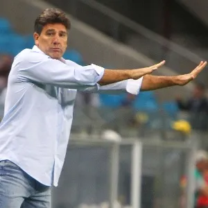 09.out.2013 - Técnico Renato Gaúcho, do Grêmio, orienta a equipe durante jogo pelo Brasileirão contra o Criciúma - LUCAS UEBEL/GREMIO FBPA/Flickr Grêmio