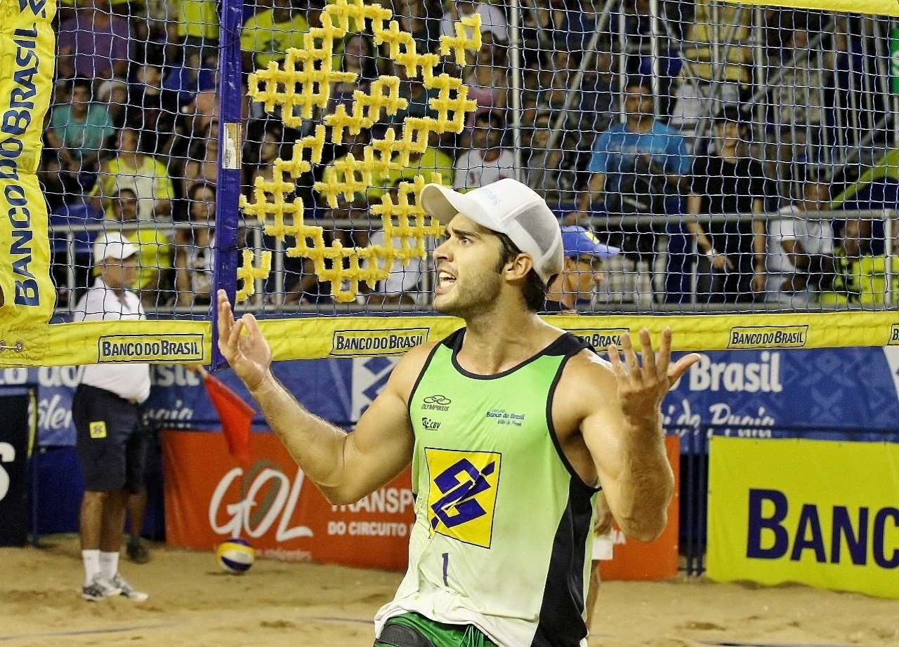 Bruno Schmidt, líder do ranking brasileiro ao lado de Pedro Solberg, é sobrinho do ex-jogador Oscar Schmidt - Paulo Frank/CBV