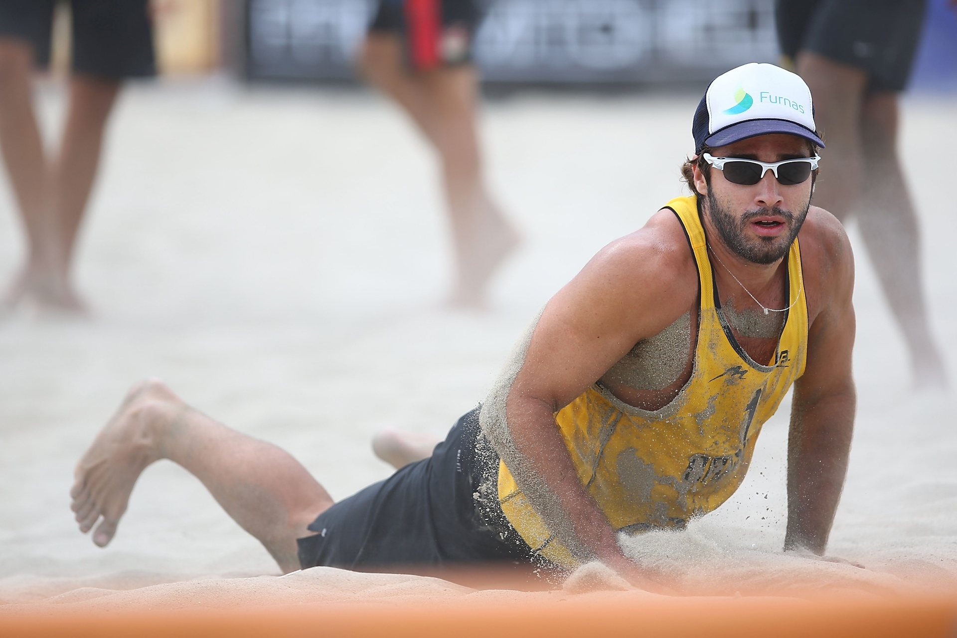 Bruno Schmidt, líder do ranking brasileiro ao lado de Pedro Solberg, é sobrinho do ex-jogador Oscar Schmidt - Divulgação/FIVB