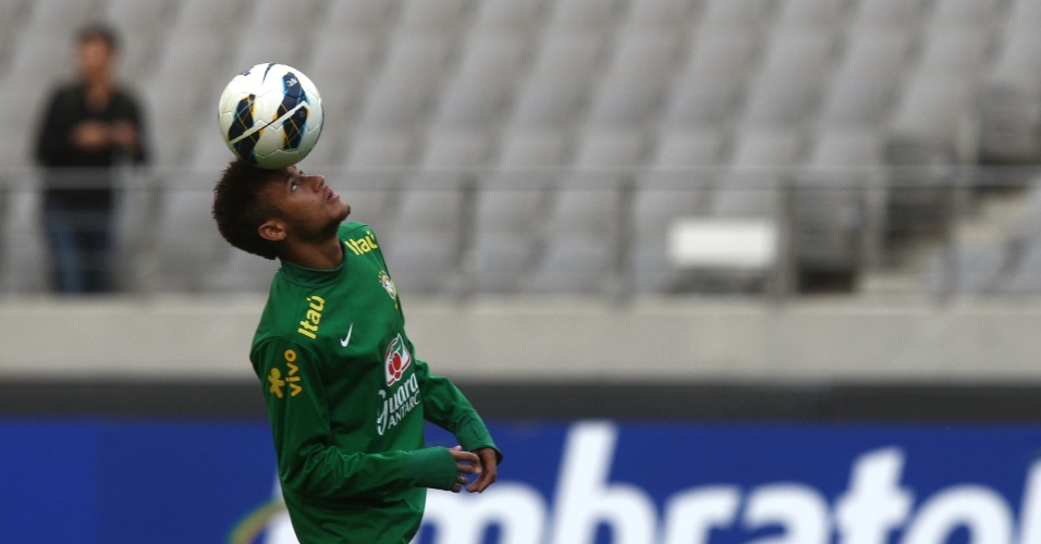11.out.2013 -  Neymar treinou normalmente nesta sexta-feira e deverá atuar no sábado contra a Coreia do Sul