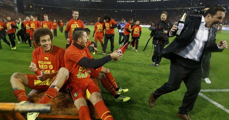 15.out.2013 - Belgas comemoram a classificação para a Copa do Mundo de 2014 no Brasil