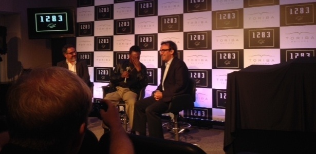 Pelé chora durante lançamento de livro "1.283" - José Ricardo Leite/UOL