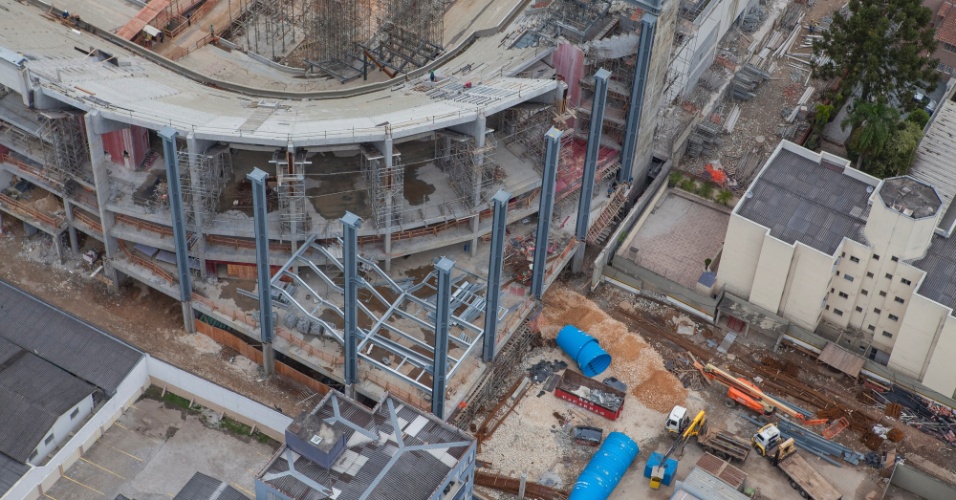 05.09.2013 - Governo federal divulgou imagens da obra da Arena da Baixada, estádio de Curitiba para a Copa