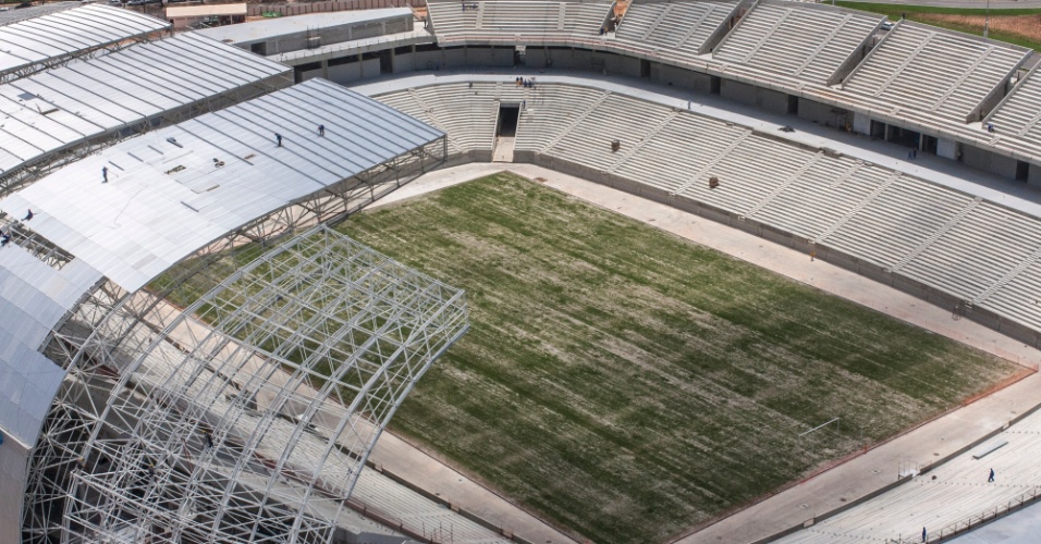 16.09.2013 - Veja como anda a obra da Arena das Dunas, o estádio da Copa de 2014 em Natal