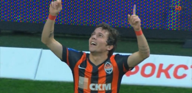 Bernard comemora seu primeiro gol com a camisa do Shakhtar Donetsk - Reprodução