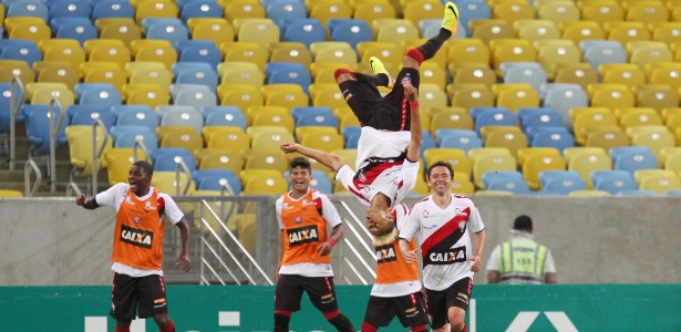 William Henrique será uma das armas do Vitória para encarar o Catuense - Ricardo Ayres/Photocamera