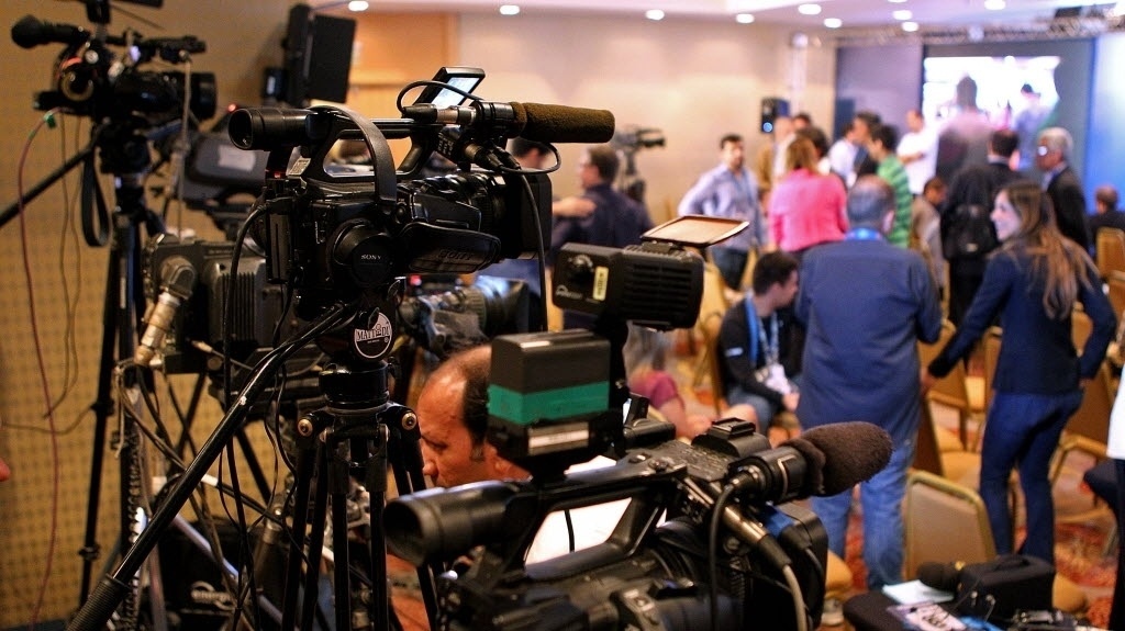 31.out.2013 - Câmeras são posicionadas para a cobertura da coletiva de imprensa do técnico Felipão