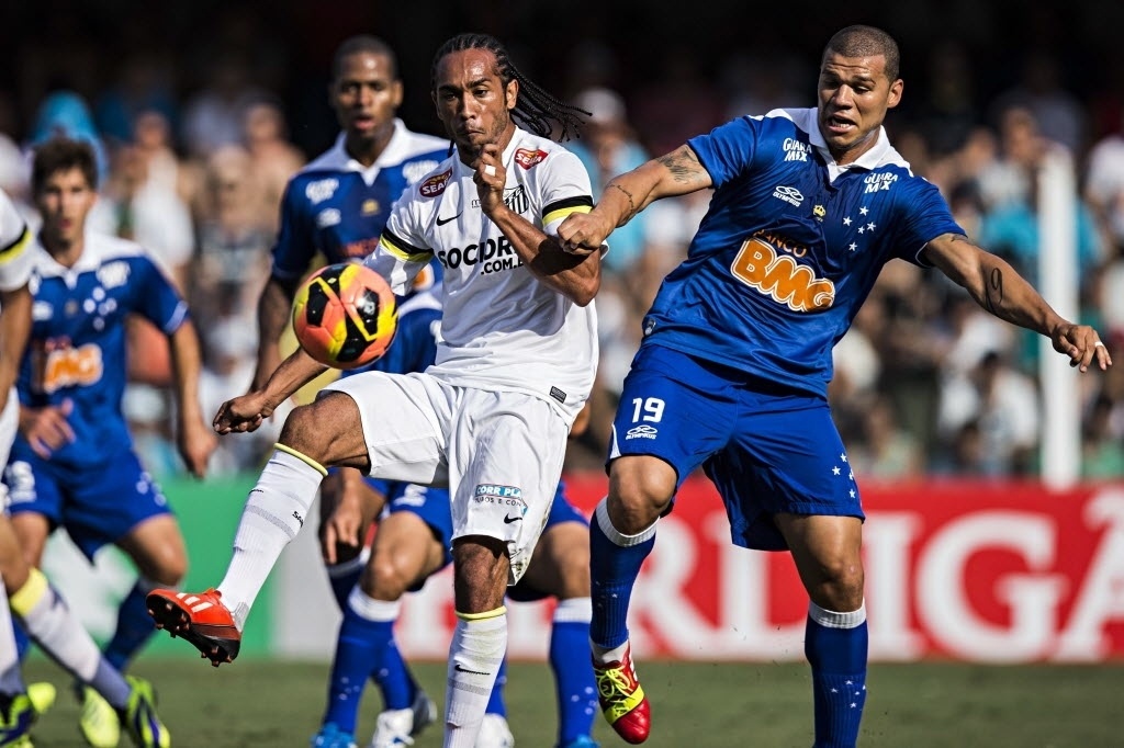 50+ Bola Brasileirao 2013 Images