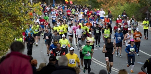 Maratona de Nova York contou com 18 atletas acima de 81 anos - AFP PHOTO/Don Emmert