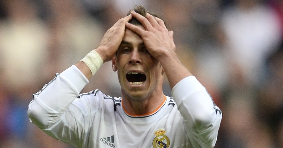 09.nov.2013 - Gareth Bale, do Real Madrid, lamenta gol perdido na partida contra o Real Sociedad, pelo Campeonato Espanhol