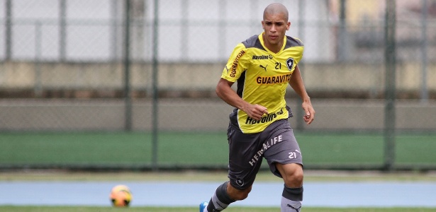 Zagueiro Dória está de saída do Botafogo para o futebol francês - Vitor Silva / SSPress