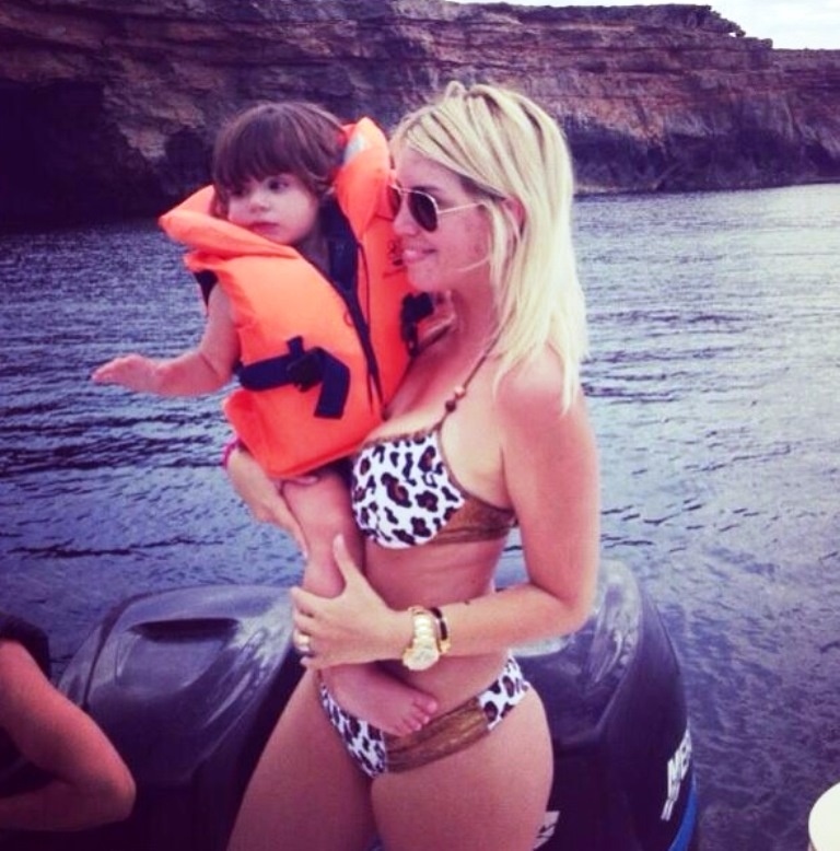 10.nov.2013 - Wanda Nara, modelo e apresentadora, que se separou do atacante argentino Maxi López - Reprodução / Twitter