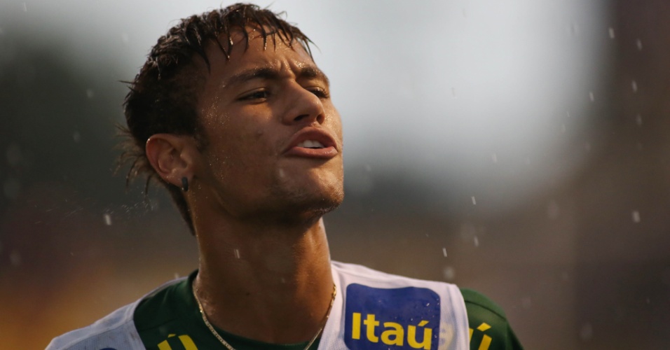 13.nov.2013 - Neymar durante treino da seleção brasileira em Miami