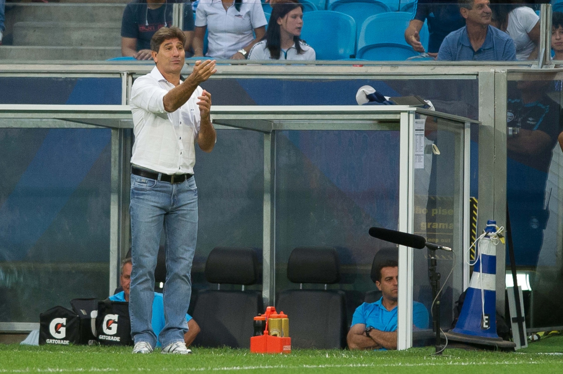 Renato Gaúcho orienta time do Grêmio durante jogo contra o Vasco pela Série A - 13.nov.2013 - Vinícius Costa/ Agência Preview