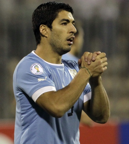 Uruguaio Suárez durante a partida contra a Jordânia pelas Eliminatórias - 13.11.2013
