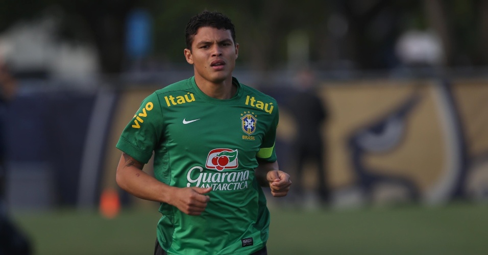 14.nov.2013 -  Zagueiro Thiago Silva foi poupado da atividade e ainda é dúvida para o duelo contra Honduras