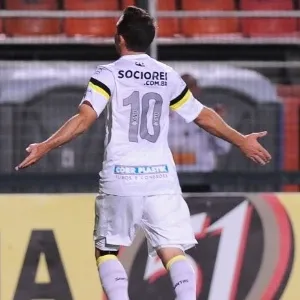 Montillo comemora depois de abrir o placar para o Santos contra o Bahia (14.nov.2013) - undefined