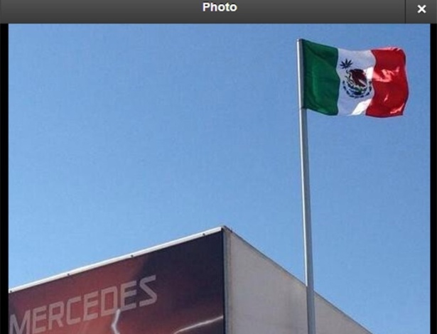 Bandeira do México com folha de maconha é vista ao lado da fachada de loja da McLaren - Reprodução/Twitter