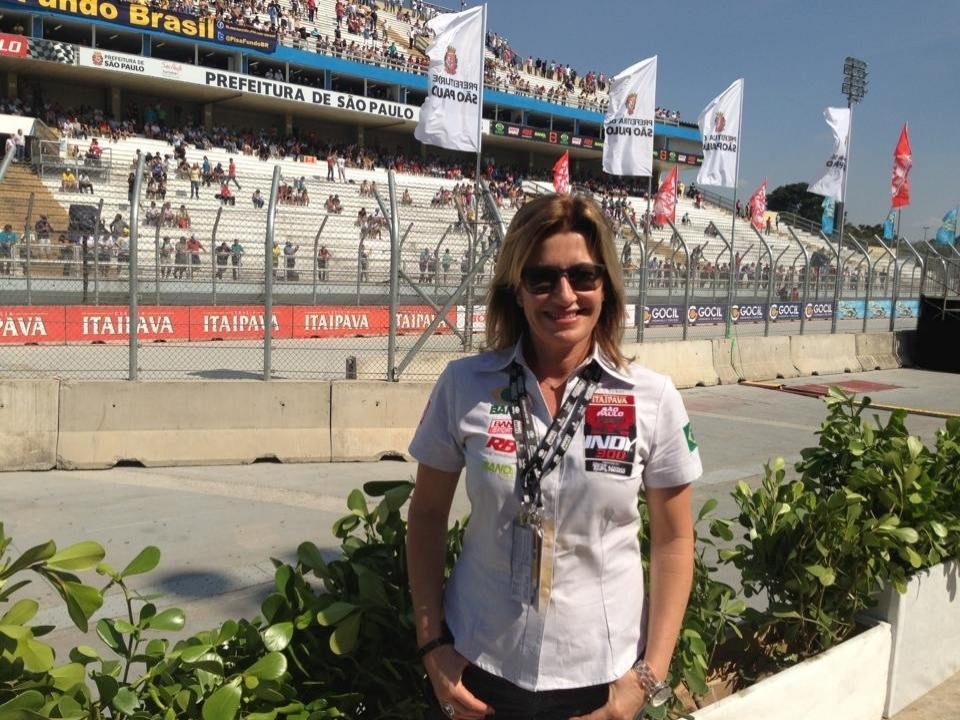 Ex-mulher de Luciano do Valle, Silvia Vinhas era dentista quando trocou de carreiras e virou jornalista quase que por acaso; sua estreia foi em uma transmissão da Indy - Arquivo Pessoal