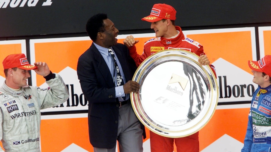 Pelé parabeniza Schumacher por vitória em GP no Brasil - Evelson de Freitas/Folha Imagem