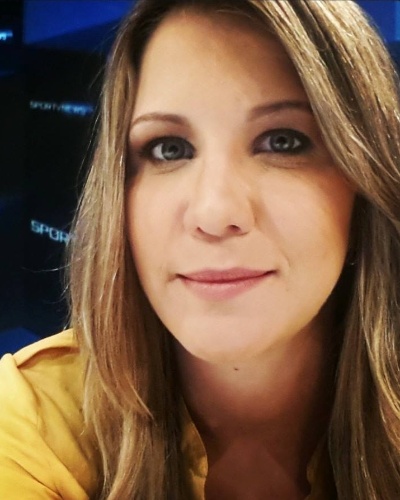 Bárbara Coelho, capixaba de 25 anos, é apresentadora do "Tá Na Área", do SporTV. Ela, uma fã de Renata Fan, estreou um dia após o Atlético-MG conquistar a Libertadores, em julho
