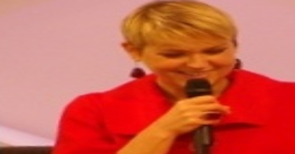 Xuxa - Apresentadora: A Rainha dos Baixinhos não herdou o Santos como torcida depois de namorar Pelé. Na verdade, ela sempre foi Flamengo. Ela foi capa da extinta revista Manchete vestindo o manto rubro-negro, seminua, e hoje acompanha a filha Sasha nas bases do time de vôlei do Fla. - Divulgação/TV Globo e Arquivo