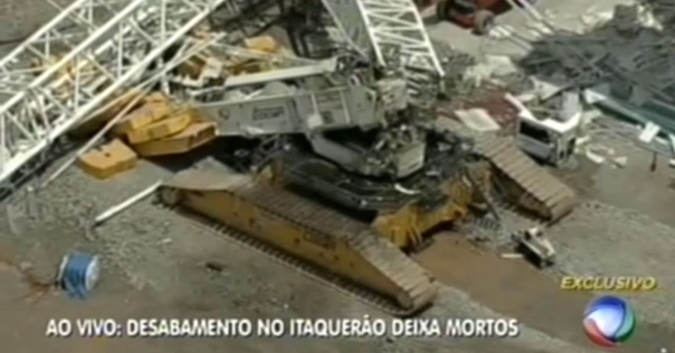 Imagens mostram estrutura que desabou no Itaquerão nesta quarta-feira; duas pessoas morreram