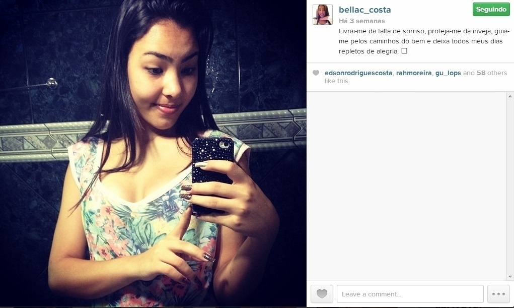 A mineira Isabella Costa ganhou fama após a partida entre Bahia e Cruzeiro, neste domingo, no mineirão. Irmã do zagueiro Demerson, do Bahia, ela se exaltou na comemoração e acabou mostrando o sutiã - Reprodução/Instagram