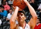 Korver faz bola de 3 pelo 89° jogo seguido, iguala recorde e Hawks vencem