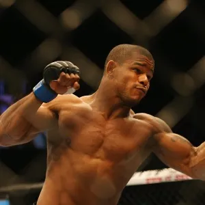 7.dez.2013 -  Alex Garcia soca Ben Wall na luta de abertura do UFC Pezão vs Hunt - Chris Hyde/Getty Images Sport