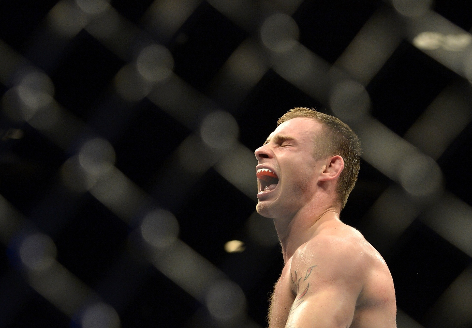 7.dez.2013 - Krzysztof Jotko comemora após vencer Bruno Carioca por pontos no UFC Pezão vs Hunt - Bradley Kanaris/Getty Images Sport