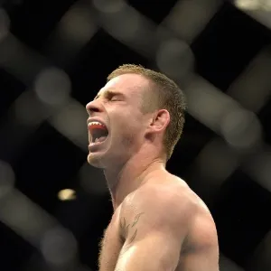 7.dez.2013 - Krzysztof Jotko comemora após vencer Bruno Carioca por pontos no UFC Pezão vs Hunt - Bradley Kanaris/Getty Images Sport