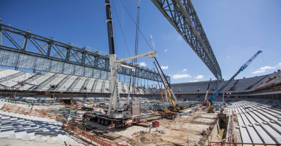 13.12.2013 - Governo federal divulgou imagens da obra da Arena da Baixada, estádio de Curitiba para a Copa