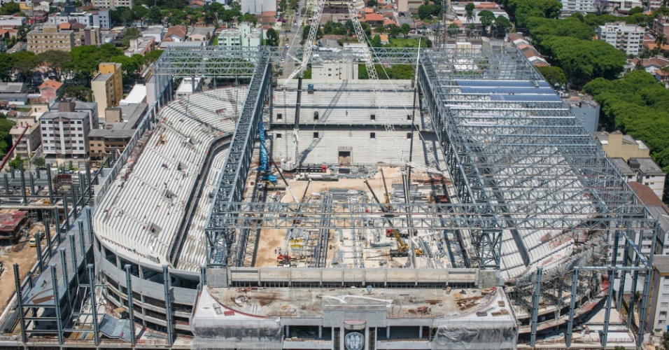 13.12.2013 - Governo federal divulgou imagens da obra da Arena da Baixada, estádio de Curitiba para a Copa