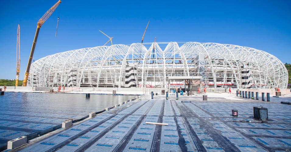 13.12.2013 - Governo federal divulgou imagens da obra do Beira-Rio, estádio de Porto Alegre para a Copa