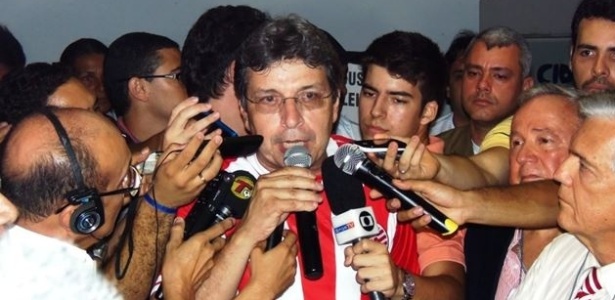 Gláuber Vasconcelos, presidente do Náutico, cogita adiar início da temporada do clube em 2015 - Anderson Malagutti/Site oficial do Náutico