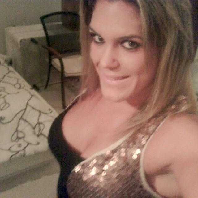 Apesar de certo preconceito com lutadoras, Gabi gosta de se produzir e mostrar seu lado feminino. Ela inclusive fez cirurgia para aumentar os seios quando era mais jovem, para exaltar sua feminilidade - Arquivo Pessoal