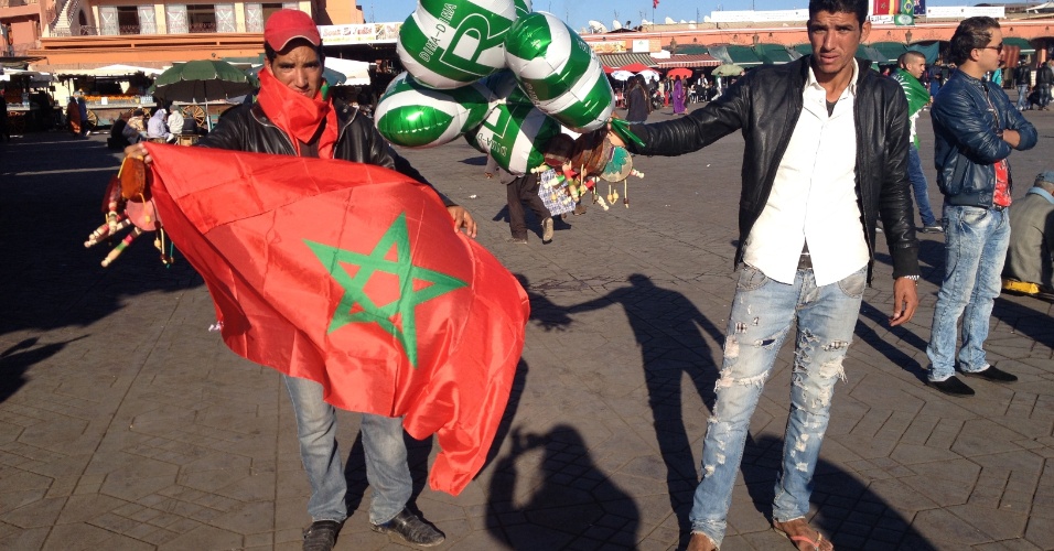 18. dez. 2013 - Vendedores ambulantes exibem seus produtos na praça Jemaa el Fna no centro de Marrakech