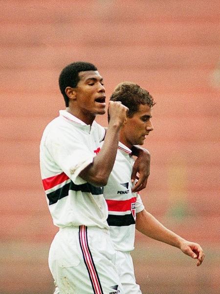 Em 1995, Junior Baiano acusou Godoi de apitar um jogo sob efeito de álcool - Antonio Gaudério/Folha Imagem