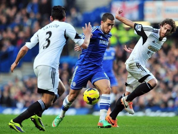 Chelsea: Hazard sofre lesão e está fora do jogo contra Steaua