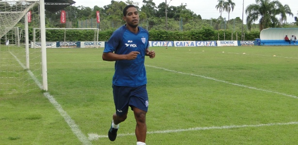Cléber Santana participa de treinamento em sua reapresentação ao Avaí - Vandrei Bion / site oficial do Avaí