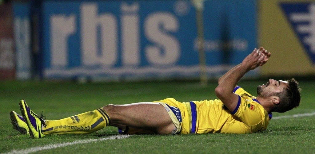 08.jan.2014 - Sergio Prendes, meia do Alcorcón, lamenta chance desperdiçada durante jogo contra o Espanyol pela Copa do Rei - EFE/Alberto Martín