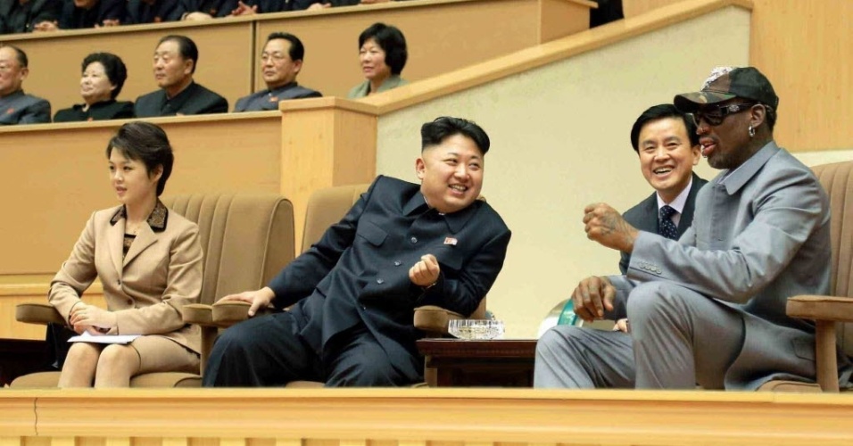 09.01.2014 - Dennis Rodman e ex-jogadores de basquete participam da comemoração do 31º aniversário de Kim Jong-un
