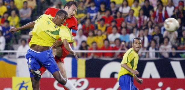 Wilmots fez o gol em 2002 e agora dirige time da Bélgica 12 anos depois. Na volta ao Mundial